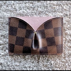 Louis Vuitton Caissa Cardholder